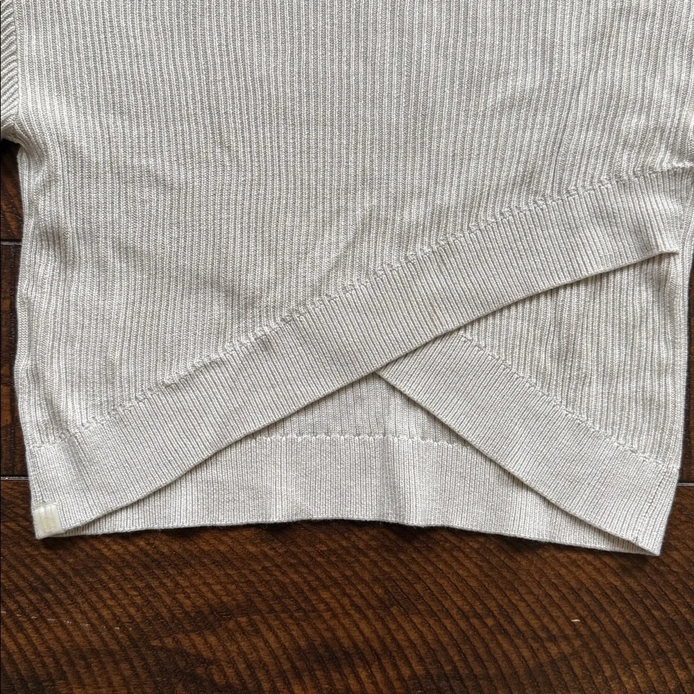 LULULEMON Reversible CrossOver Sweater Size 4 Balletcore Yoga - Picture 4 of 7